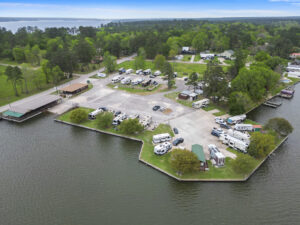 Lochness Marina & RV Park RV park in Willis, TX (photo 2)